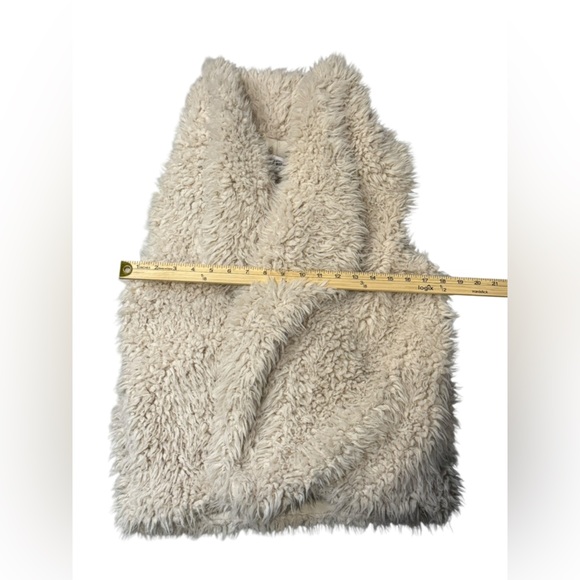 BB Dakota by Steve Madden Cream Faux Fur Vest EUC Bohemian Coastal Soft Floof - Picture 4 of 11